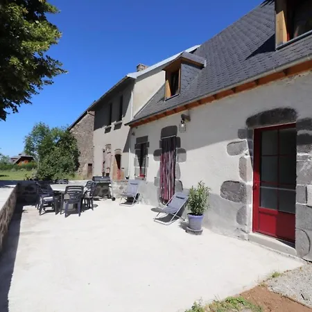 Maison Renovee En 2022 Avec Jardin Et Terrasse, Proche Des Sites Touristiques Et Des Lacs Cantal - Fr-1-742-374 Сasa de vacaciones